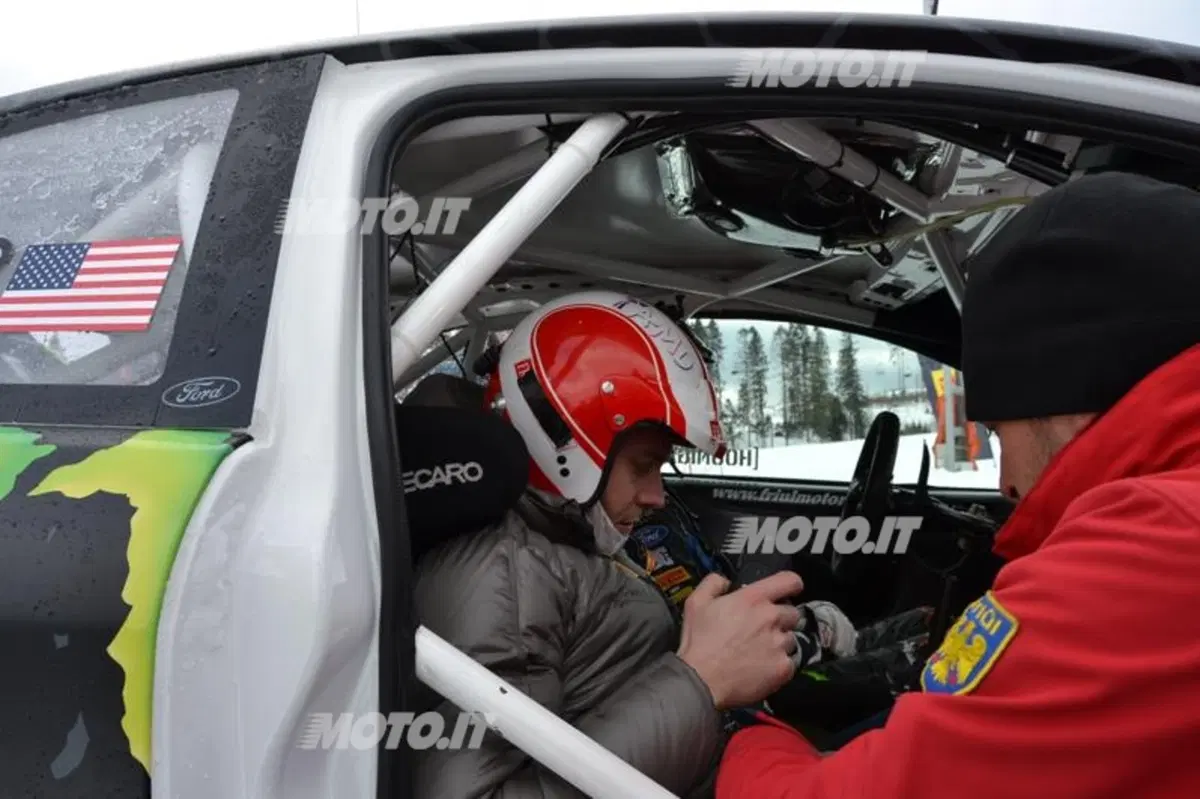Live: neve e bosco, di traverso, con Ken Block... (16)