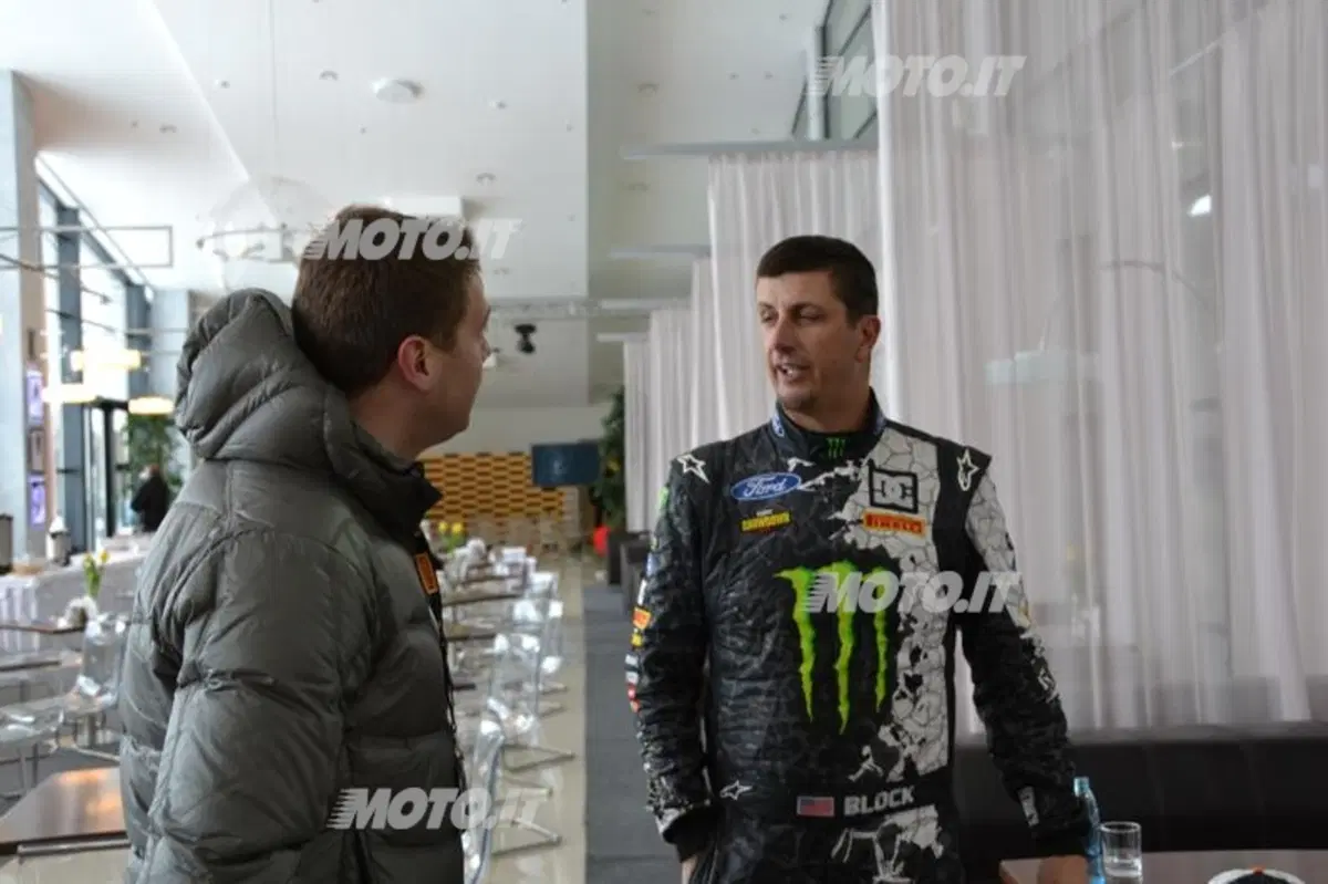 Live: neve e bosco, di traverso, con Ken Block... (21)