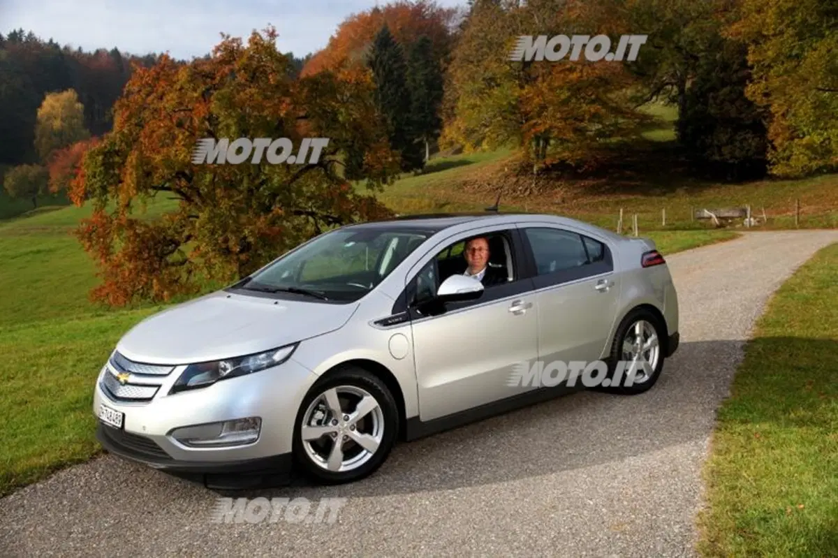 Chevrolet Volt: consegnato il primo esemplare in Europa (2)
