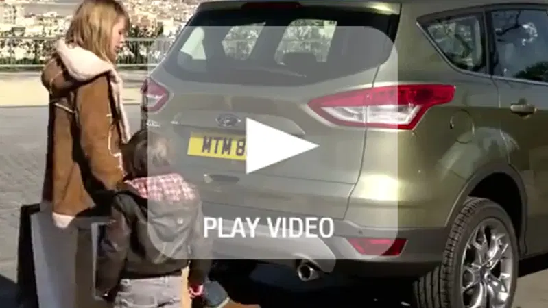 Nuova Ford Kuga: il sistema di apertura semplificata del portellone