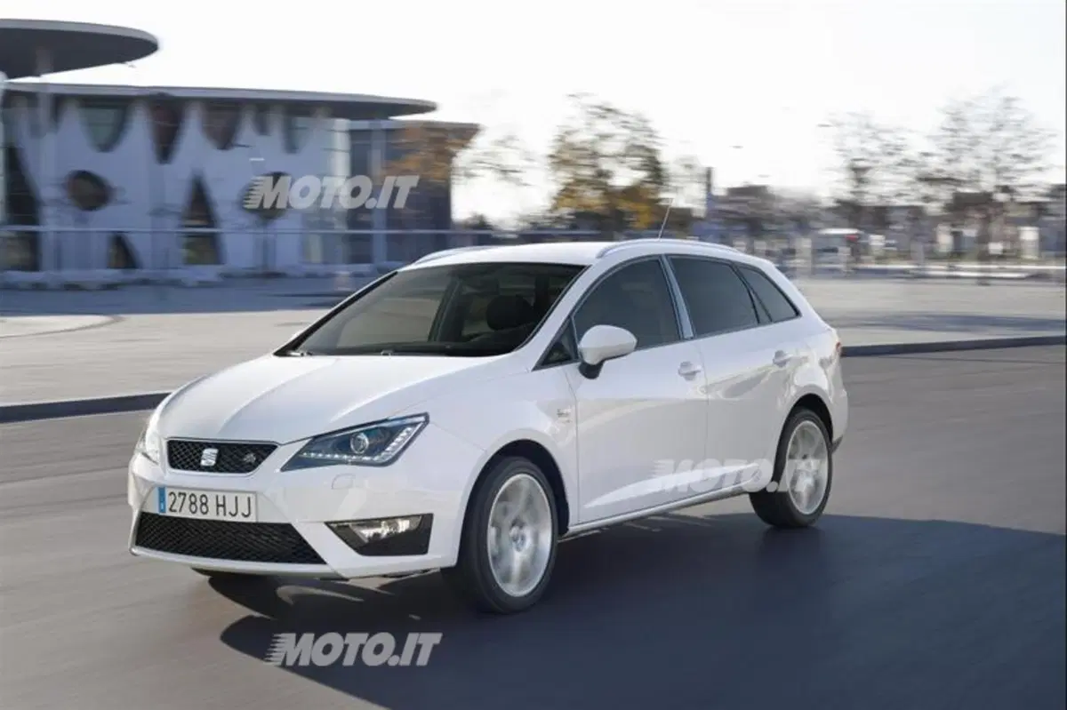 Algersuari presenta la nuova Seat Ibiza