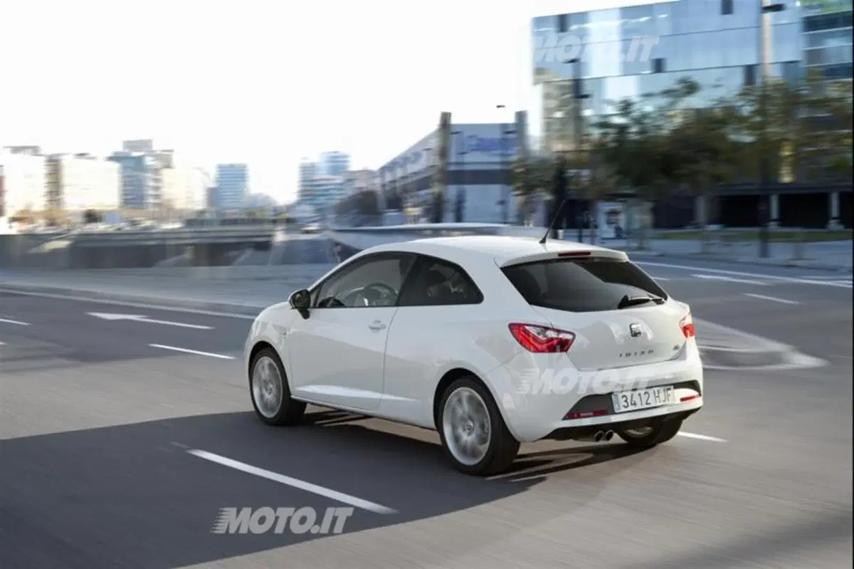 Algersuari presenta la nuova Seat Ibiza (4)