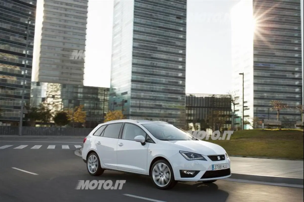 Algersuari presenta la nuova Seat Ibiza (9)
