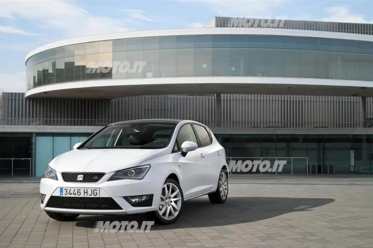 Algersuari presenta la nuova Seat Ibiza (16)