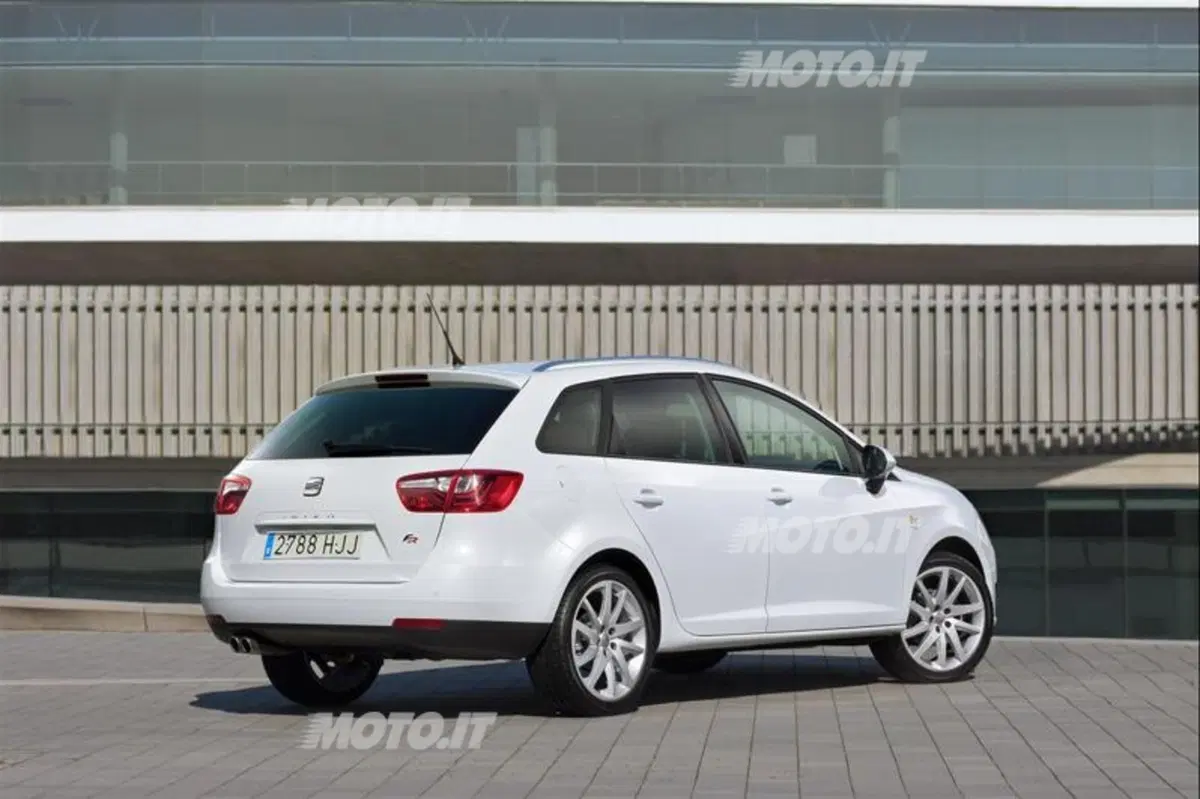 Algersuari presenta la nuova Seat Ibiza (18)