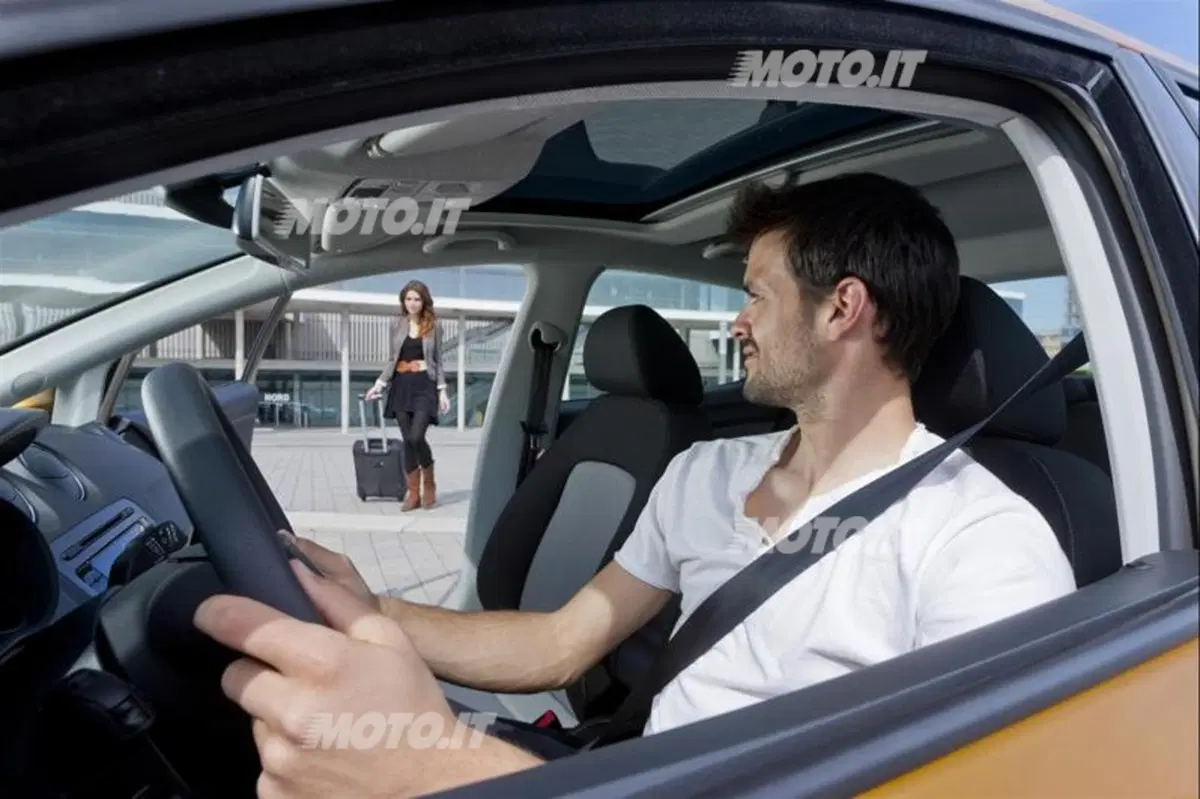 Algersuari presenta la nuova Seat Ibiza (31)
