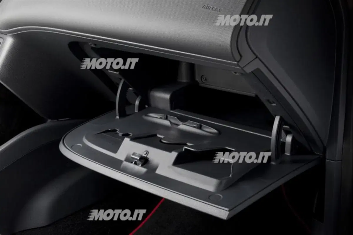 Algersuari presenta la nuova Seat Ibiza (37)