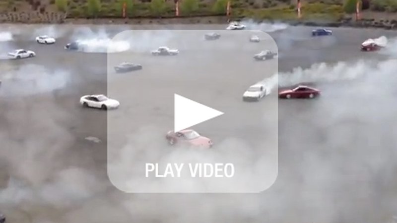 Guinness World Record: 75 auto in drift