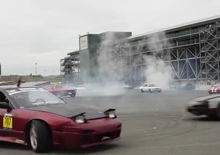 Guinness World Record: 75 auto in drifting - Video