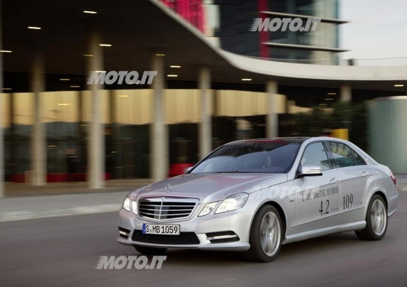 Mercedes-Benz Classe E BlueTEC HYBRID: listino prezzi