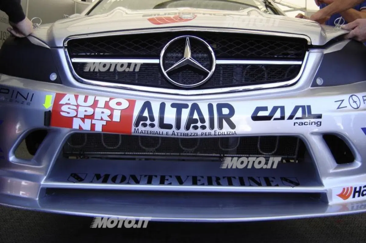 International Superstars: esordio vincente per Liuzzi su Mercedes-AMG (3)