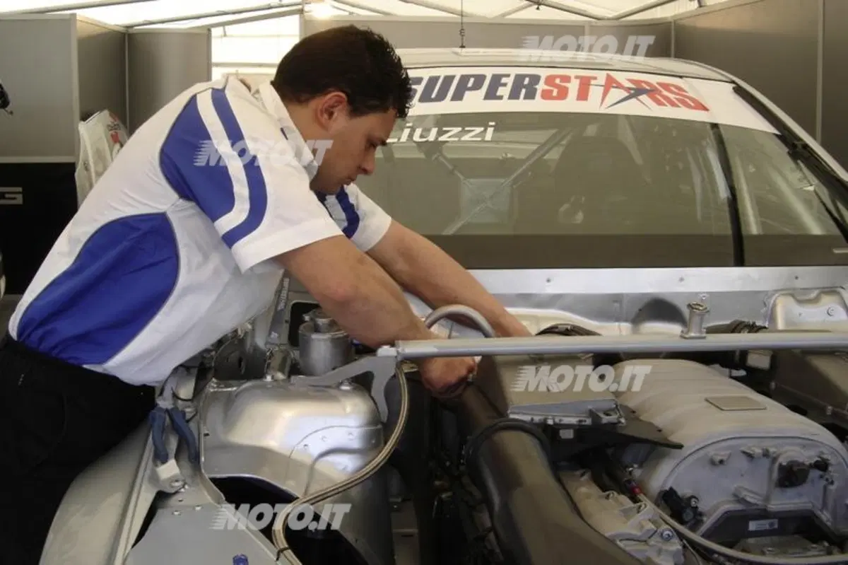 International Superstars: esordio vincente per Liuzzi su Mercedes-AMG (7)