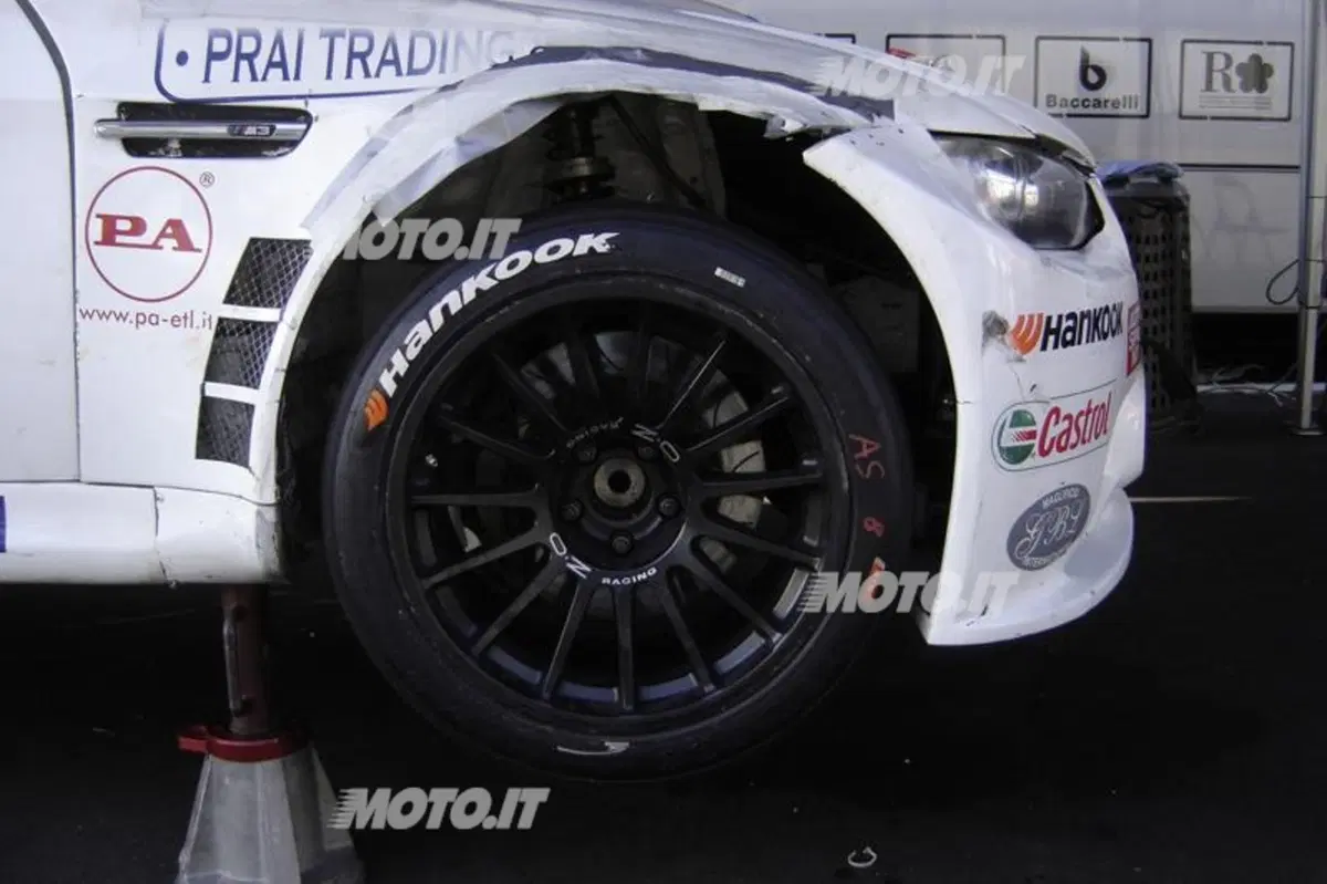 International Superstars: esordio vincente per Liuzzi su Mercedes-AMG (22)