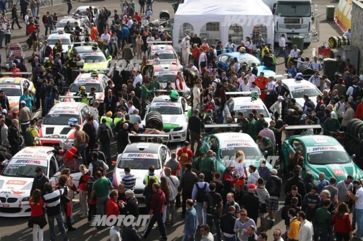 International Superstars: esordio vincente per Liuzzi su Mercedes-AMG (38)