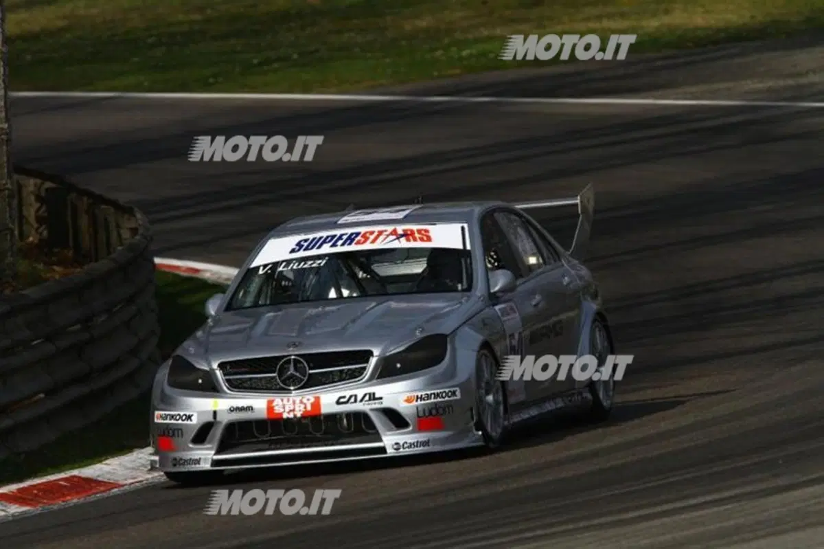 International Superstars: esordio vincente per Liuzzi su Mercedes-AMG (48)
