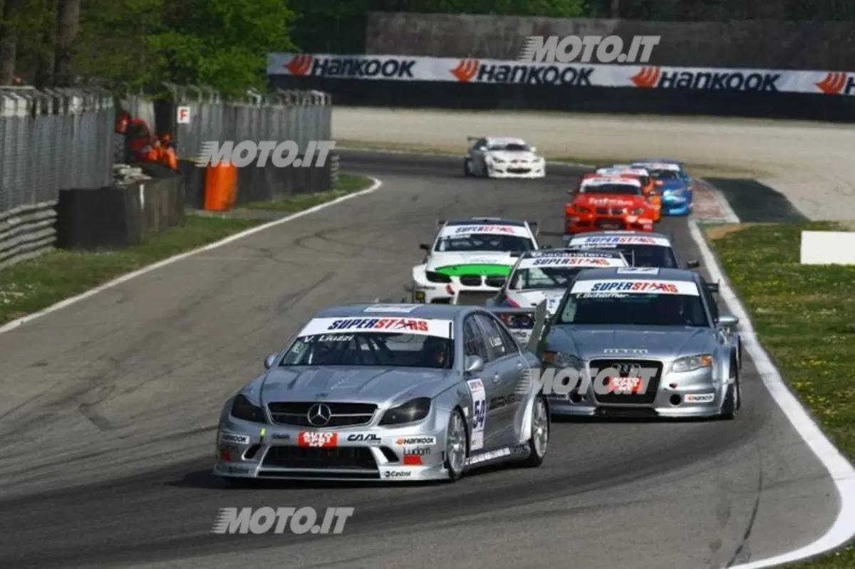International Superstars: esordio vincente per Liuzzi su Mercedes-AMG (53)