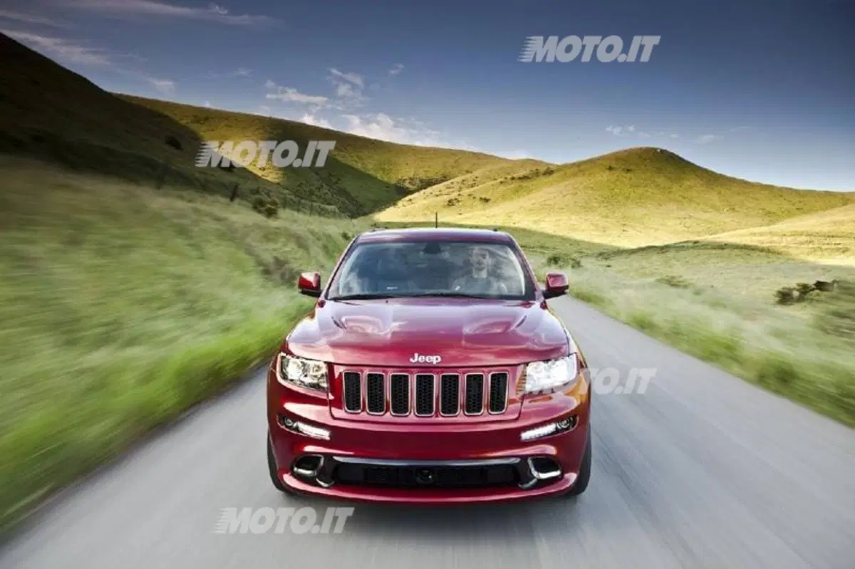 Jeep Grand Cherokee SRT8: listino prezzi (5)