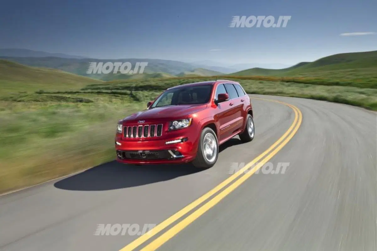 Jeep Grand Cherokee SRT8: listino prezzi (6)