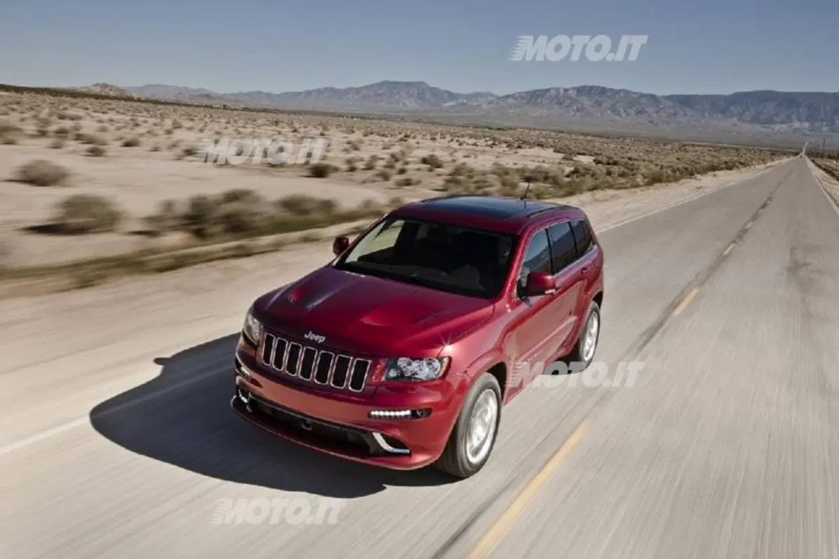 Jeep Grand Cherokee SRT8: listino prezzi (8)