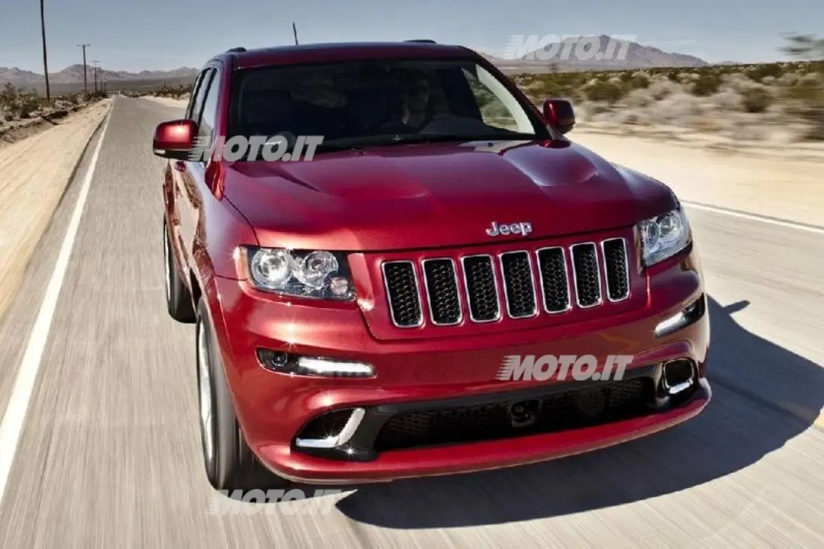 Jeep Grand Cherokee SRT8: listino prezzi (10)