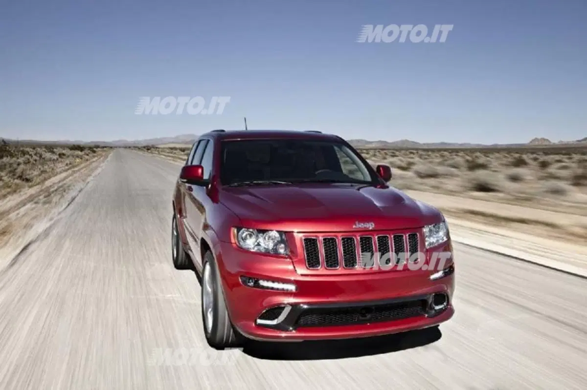 Jeep Grand Cherokee SRT8: listino prezzi (11)