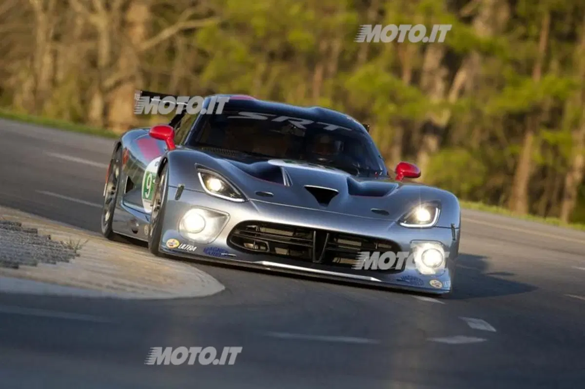 SRT Viper GTS-R (6)