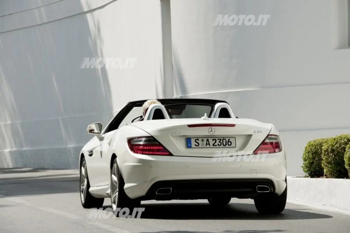 Mercedes-Benz SLK 250 CDI: debutta sul mercato italiano (2)