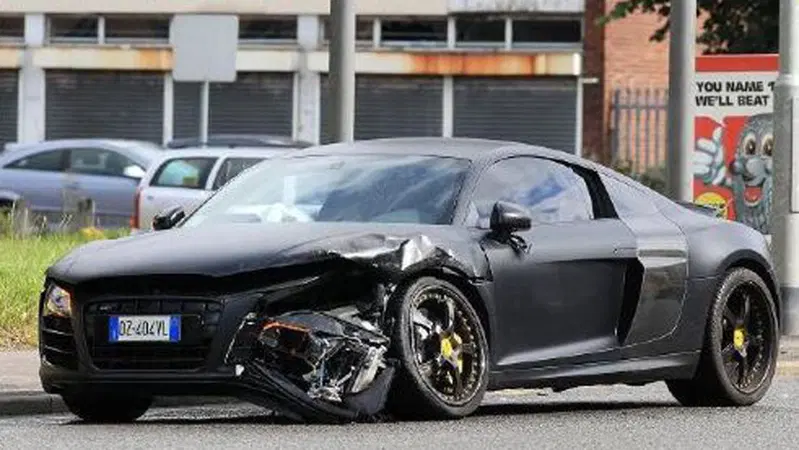 Balotelli: nuovo incidente alla guida per l'attaccante del Milan
