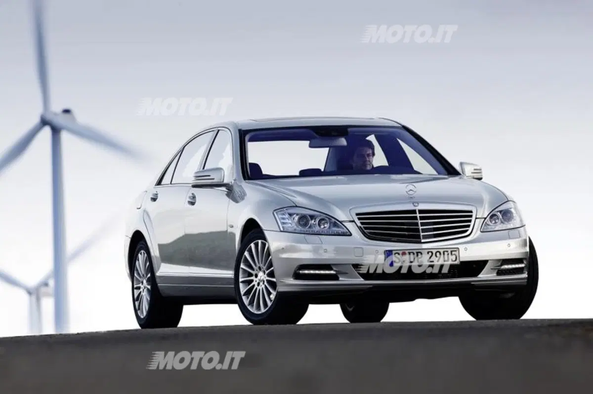 Mercedes-Benz S 250 CDI BlueEFFICIENCY World Green Car 2012 (4)
