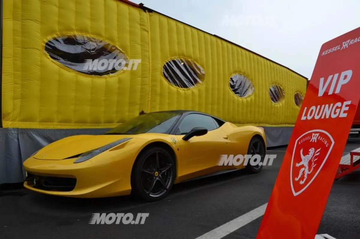 Avvistata la Ferrari 458 Italia di Valentino Rossi