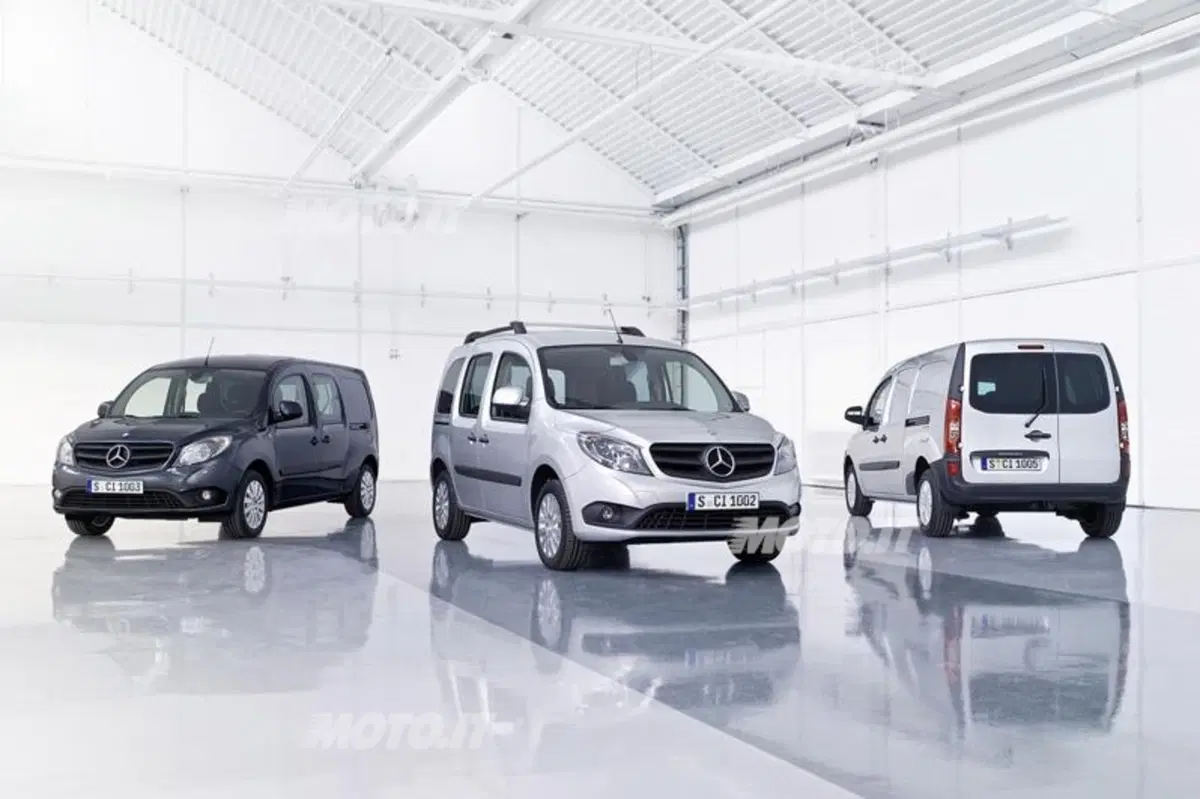 Mercedes-Benz Citan: le prime immagini ufficiali (10)