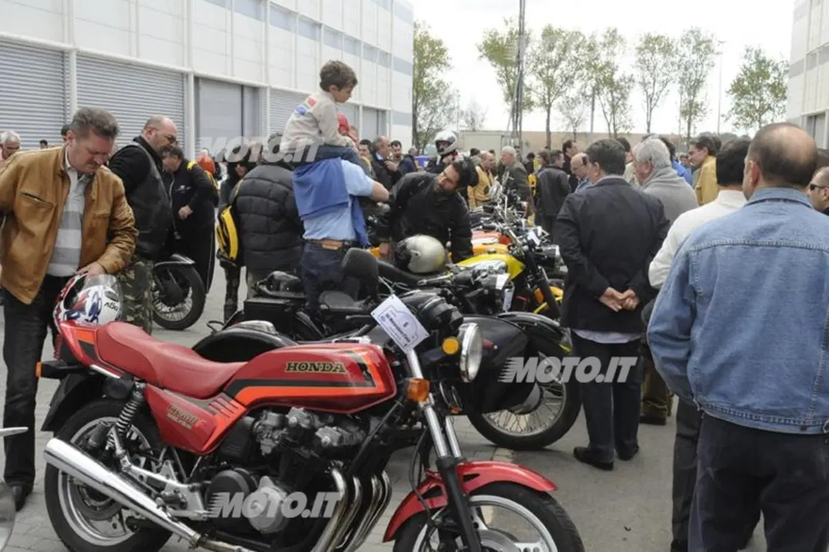 Fuoriserie, passione vintage a due e quattro ruote (10)