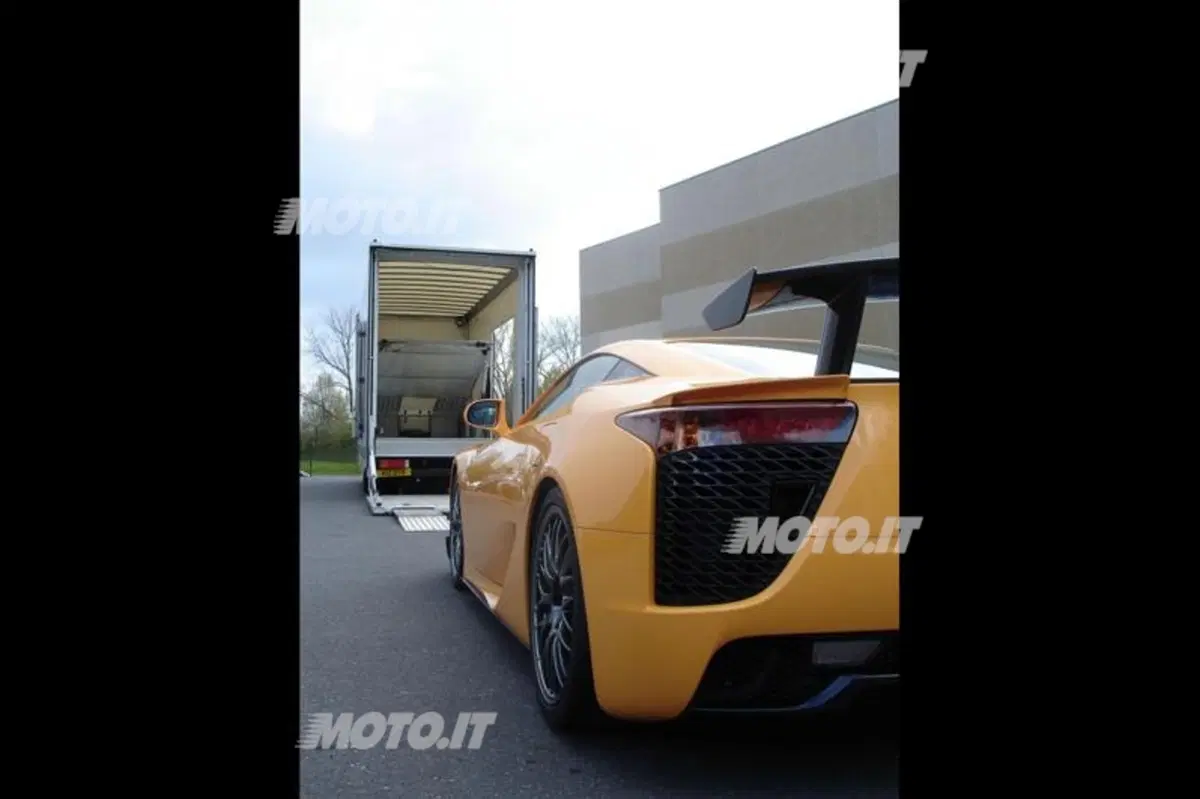 Lexus LFA: consegnata in Europa la prima con pacchetto Nürburgring (5)