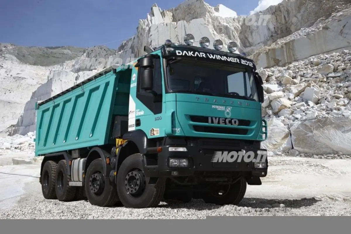 Iveco Trakker Limited Edition Dakar (2)