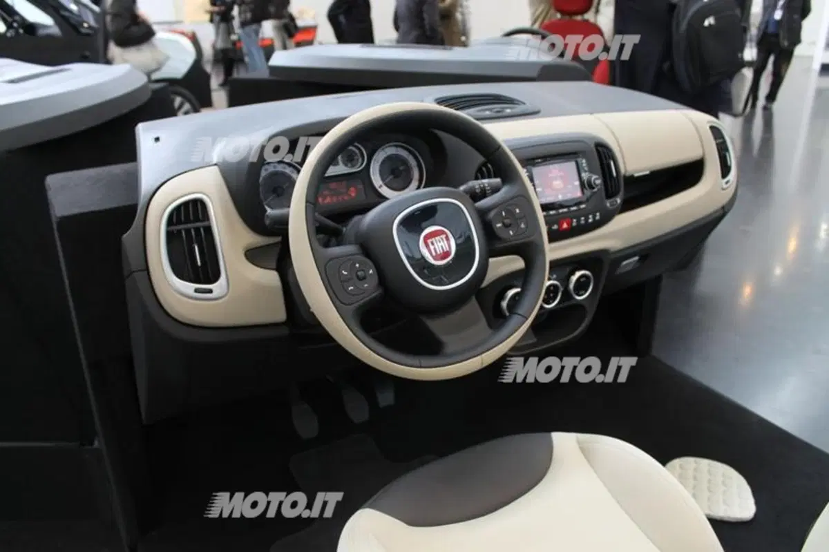 Fiat 500L: le origini del progetto, lo sviluppo, gli interni (10)