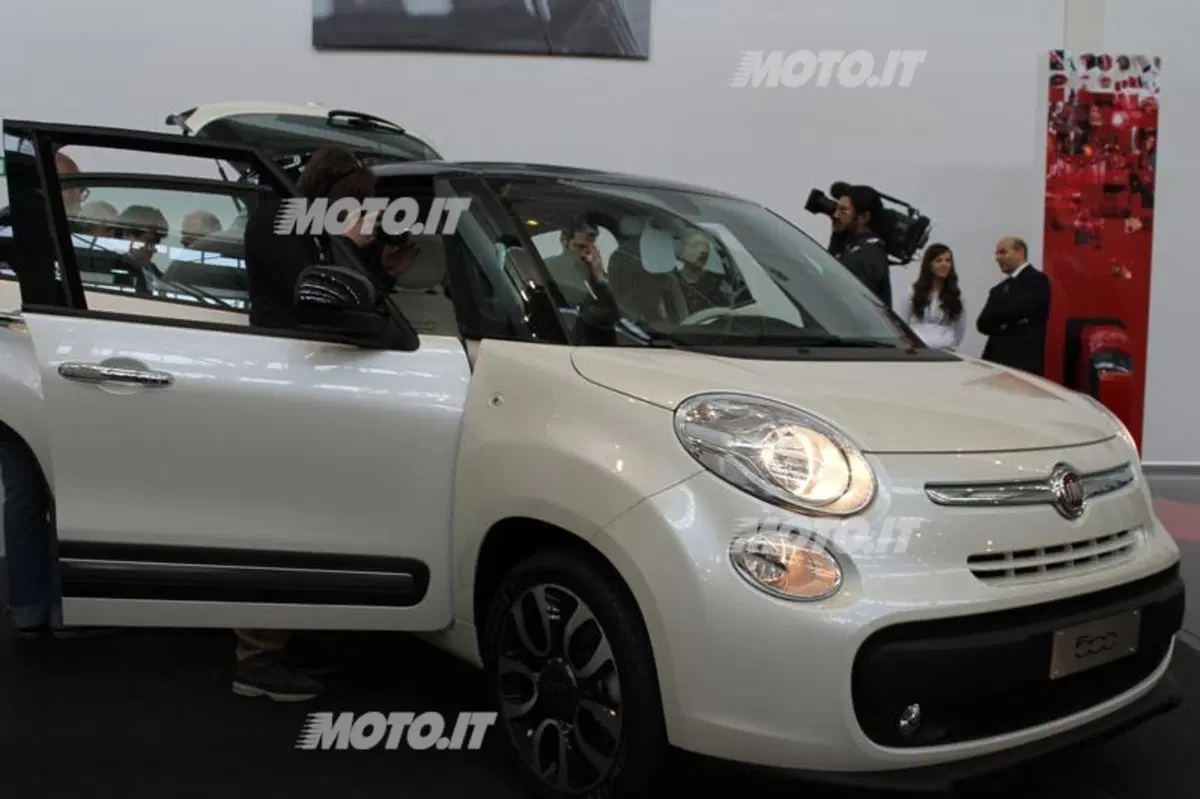 Fiat 500L: le origini del progetto, lo sviluppo, gli interni (33)