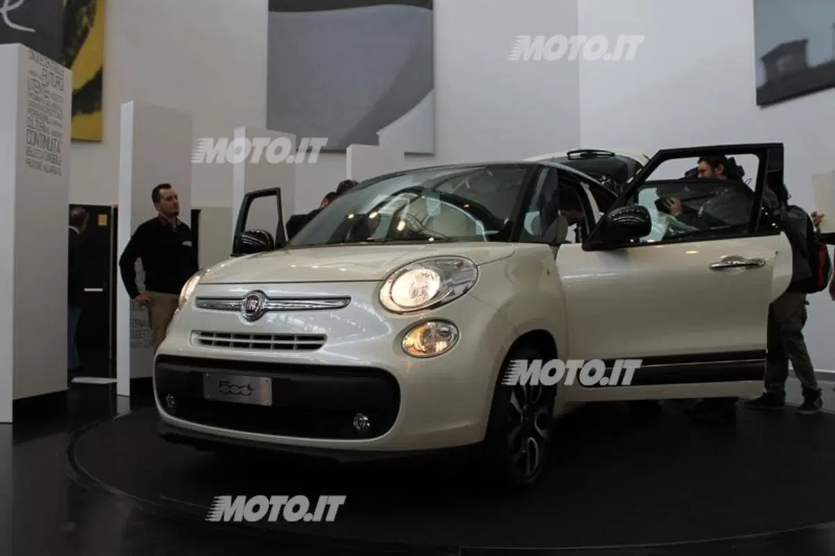 Fiat 500L: le origini del progetto, lo sviluppo, gli interni (34)