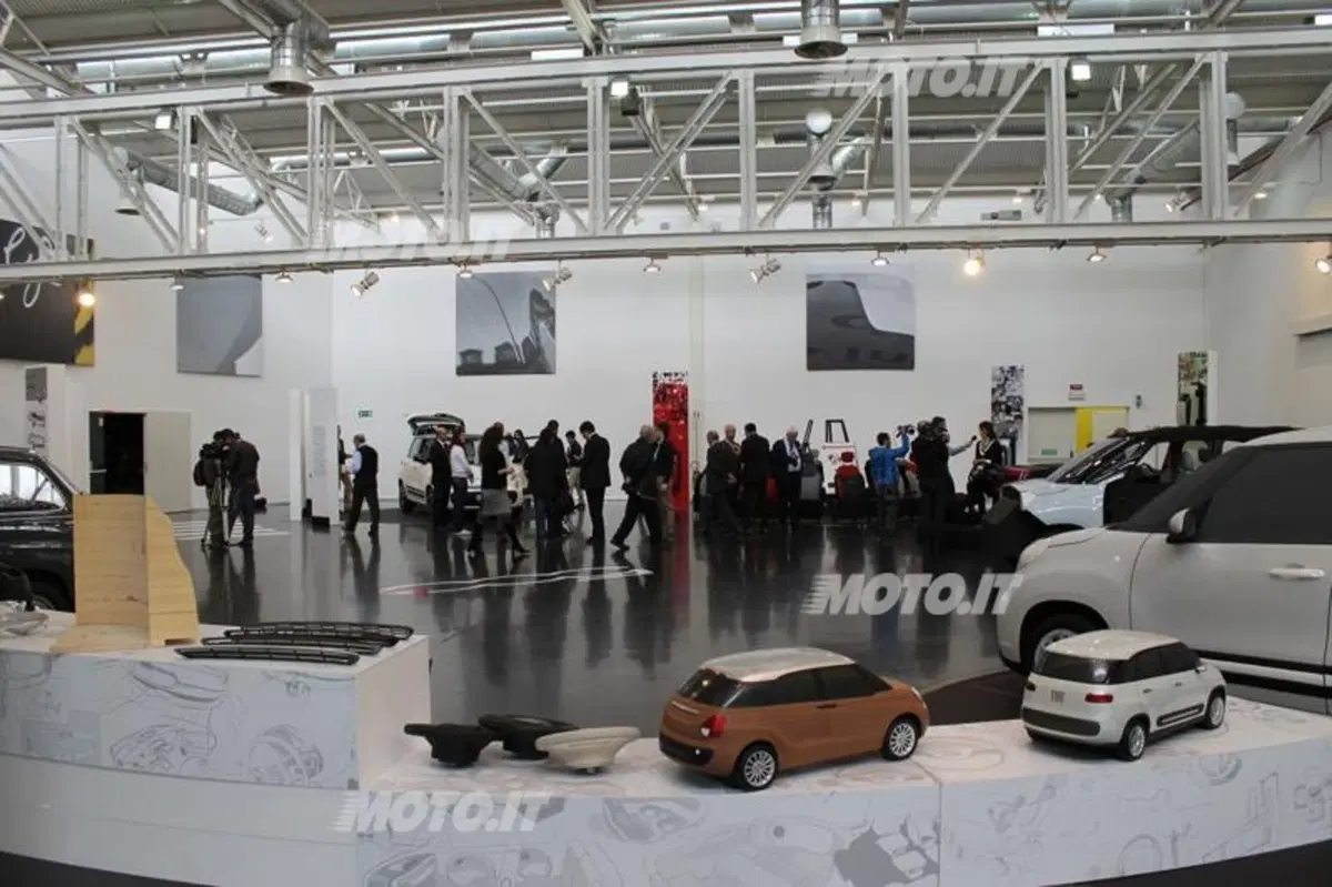 Fiat 500L: le origini del progetto, lo sviluppo, gli interni (45)