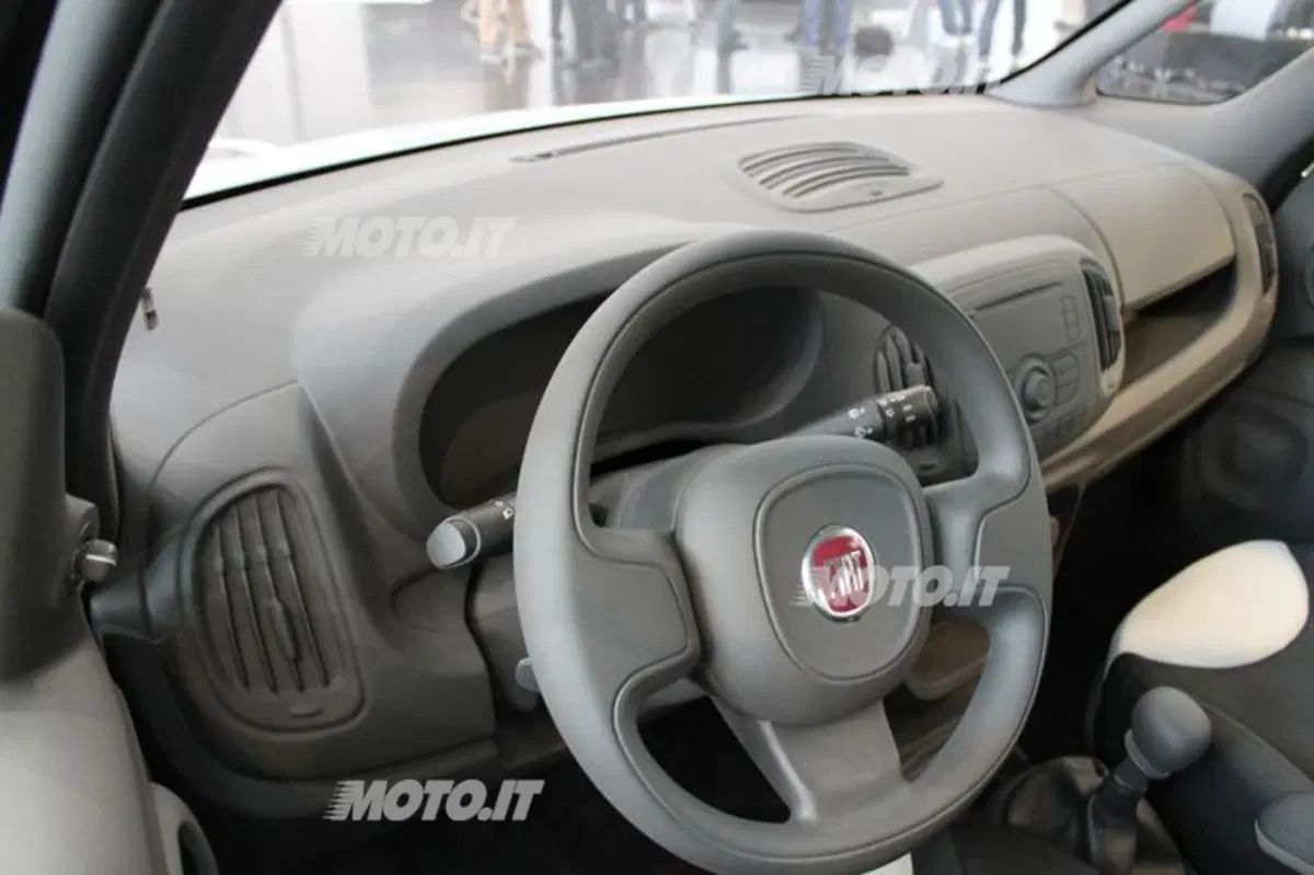 Fiat 500L: le origini del progetto, lo sviluppo, gli interni (50)