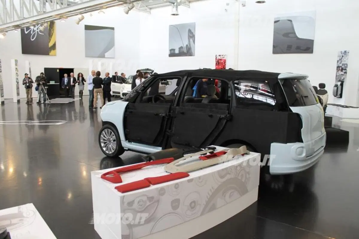 Fiat 500L: le origini del progetto, lo sviluppo, gli interni (51)