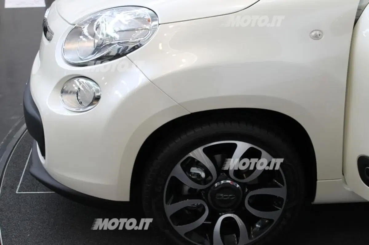 Fiat 500L: le origini del progetto, lo sviluppo, gli interni (71)
