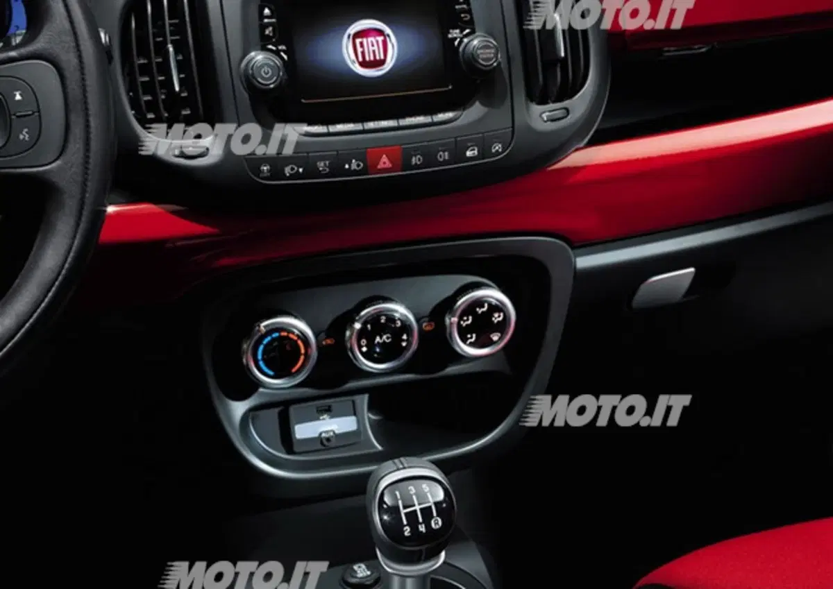 Fiat 500L: le origini del progetto, lo sviluppo, gli interni (77)