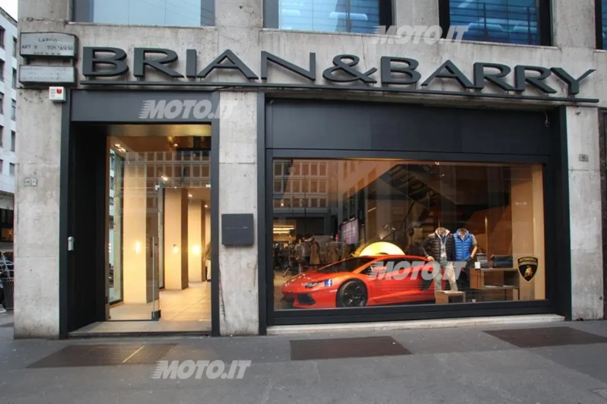 Presentata da Brian&Barry la collezione abbigliamento Lamborghini 2012 (2)