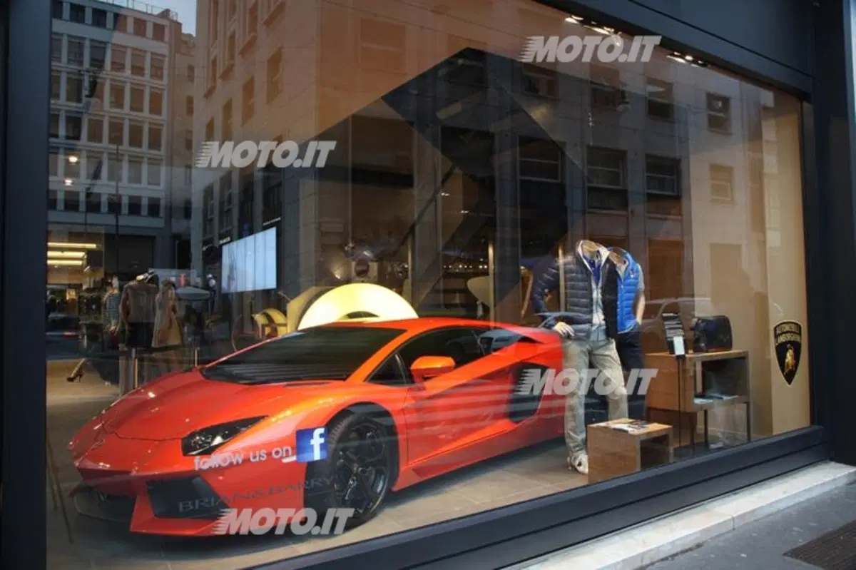 Presentata da Brian&Barry la collezione abbigliamento Lamborghini 2012 (3)