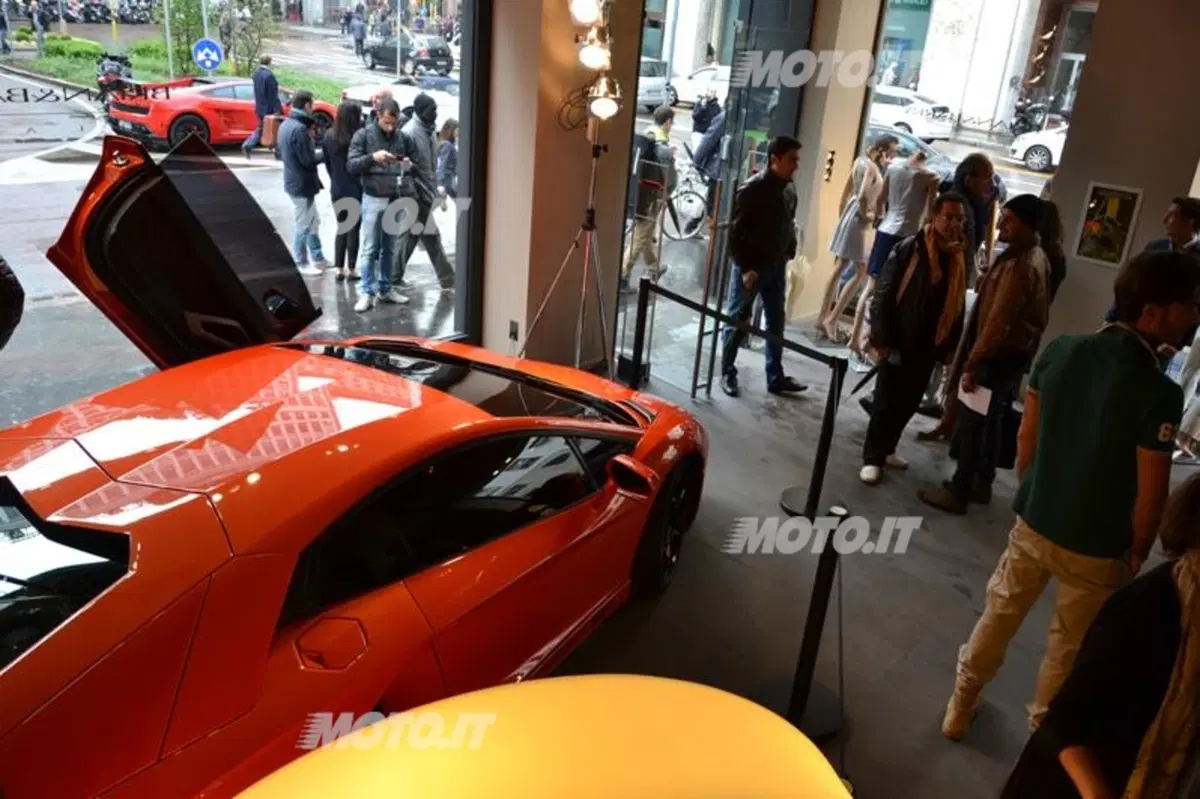 Presentata da Brian&Barry la collezione abbigliamento Lamborghini 2012 (12)