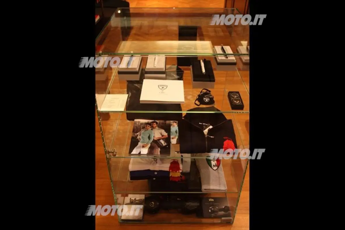 Presentata da Brian&Barry la collezione abbigliamento Lamborghini 2012 (59)