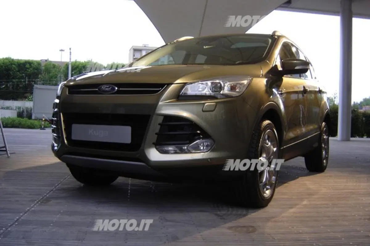 Nuova Ford Kuga: si mostra al Fuorisalone (5)