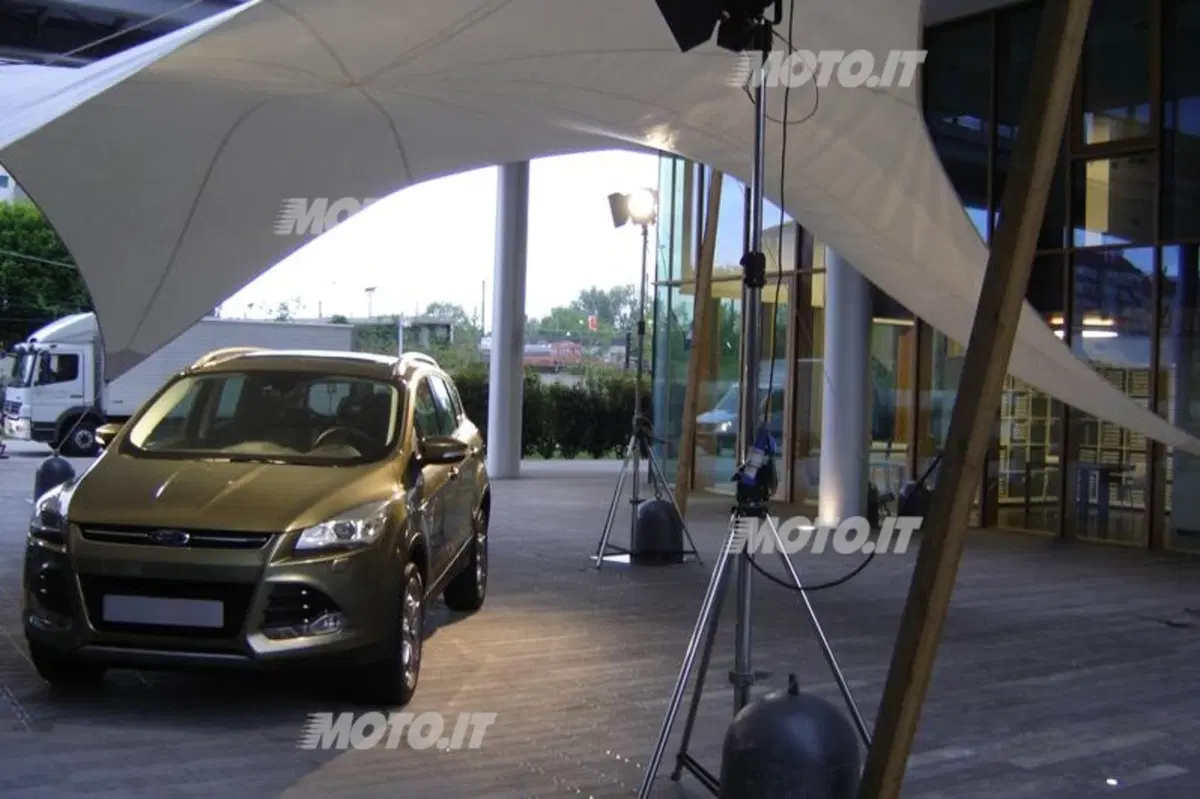 Nuova Ford Kuga: si mostra al Fuorisalone (12)