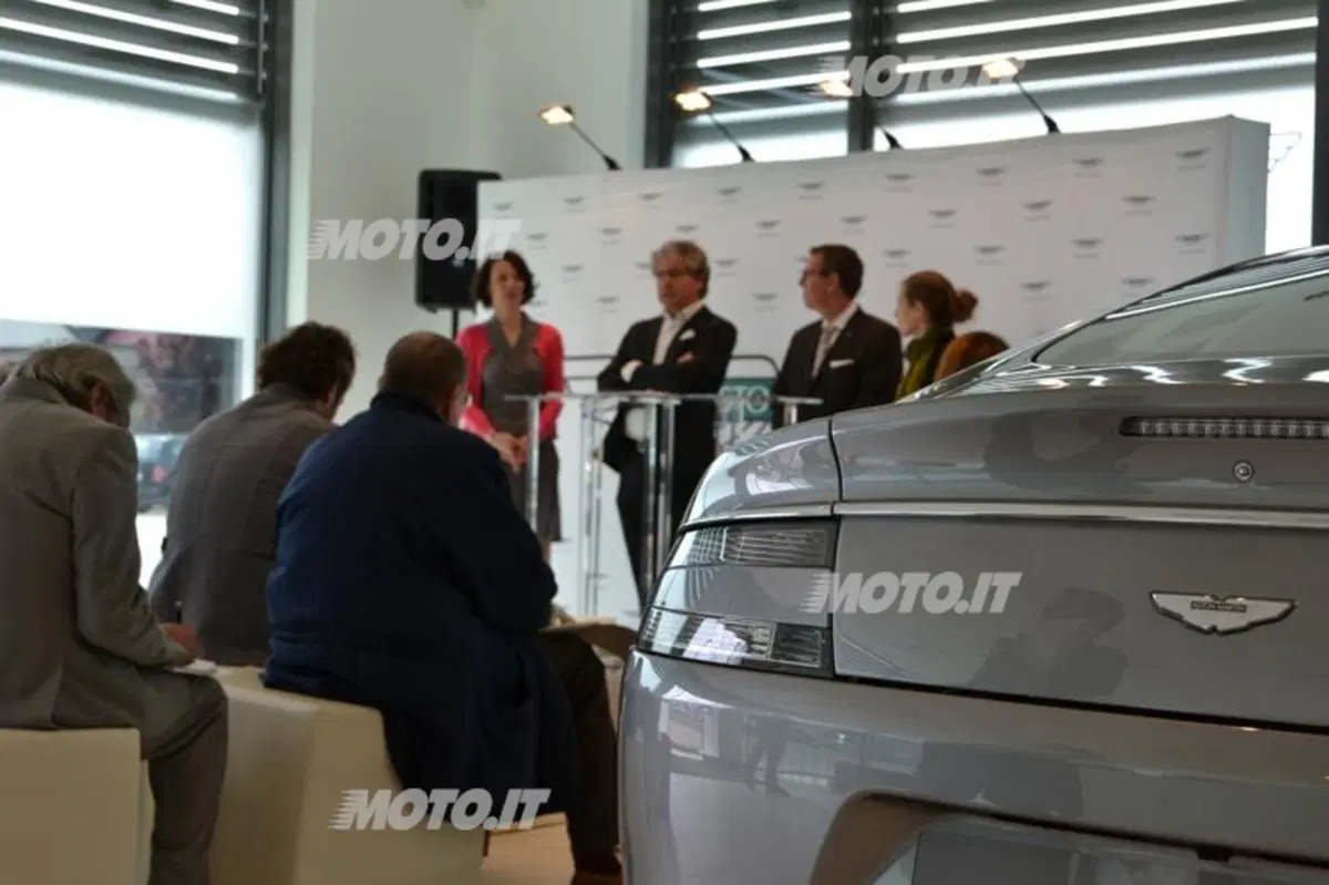 Jeffrey Scott: «Aston Martin è storia ed emozione» (5)