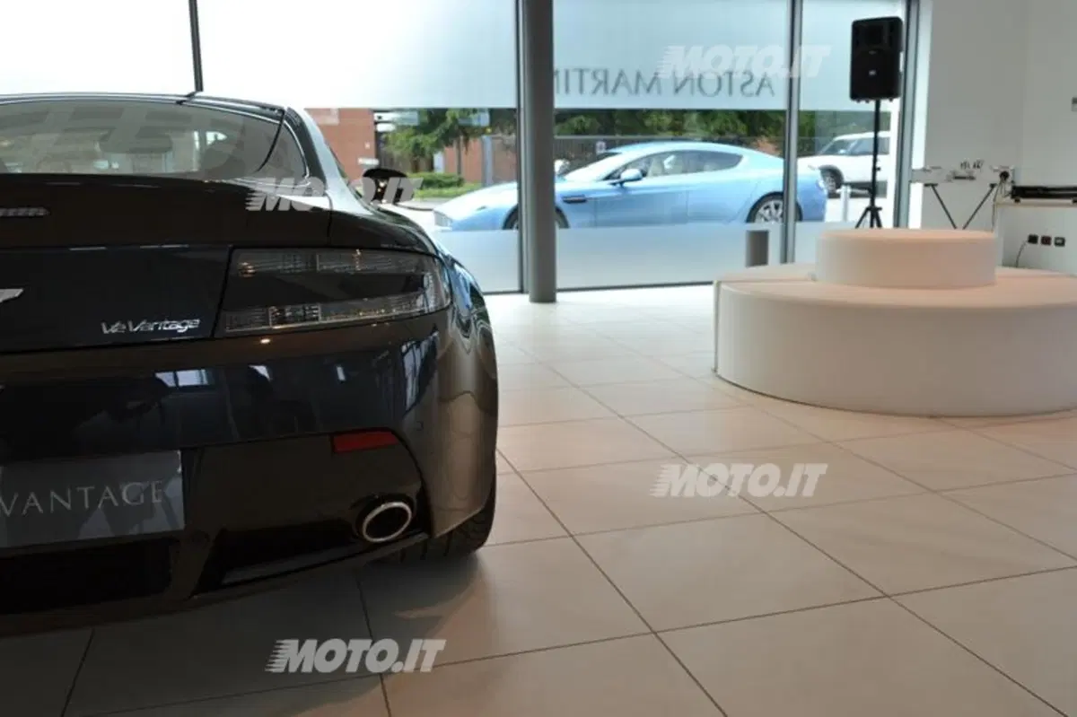 Jeffrey Scott: «Aston Martin è storia ed emozione» (11)